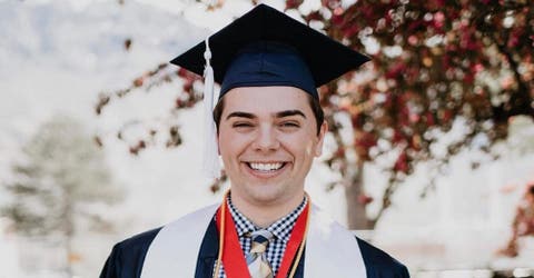 Un estudiante mormón decide confesar que es gay en un impactante discurso de graduación