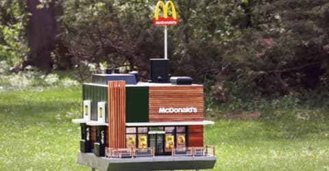 McDonald’s abre un local que se convierte en el restaurante más pequeño del mundo