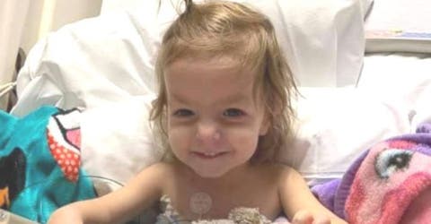 El pediatra de una niña de 2 años confunde un raro cáncer de ovario con simples gases