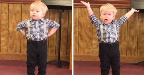 Un niño de 19 meses causa sensación imitando a su padre como pastor de una iglesia
