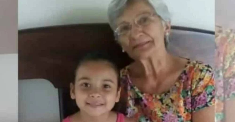 Una niña de 6 años invita a una mujer de 68 años a una pijamada porque es su mejor amiga Una niña de 6 años invita a una mujer de 68 años a una pijamada porque es su mejor amiga