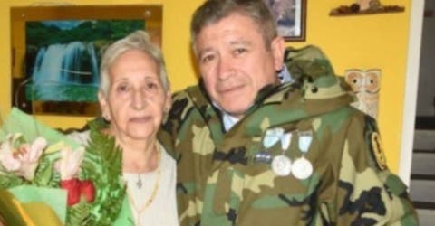 Se reencuentra con la mujer que lo acogió en su casa hace 37 años cuando huía de una tragedia