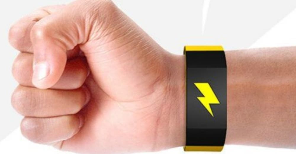 Sale al mercado una pulsera que emite descargas eléctricas cuando comes y gastas demasiado Sale al mercado una pulsera que emite descargas eléctricas cuando comes y gastas demasiado