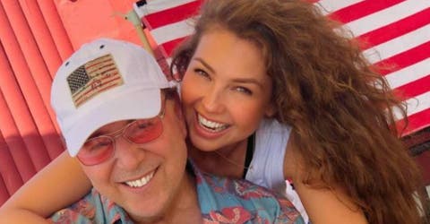 Tommy Mottola demuestra lo ardiente que es con su esposa, Thalia, a sus 70 años de edad