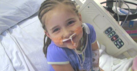 «Mamá fui al cielo»- El milagro de una niña de 8 años que despertó del coma totalmente curada