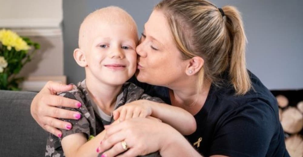 Cuenta los primeros síntomas del cáncer testicular de su hijo para advertir a otros padres Cuenta los primeros síntomas del cáncer testicular de su hijo para advertir a otros padres