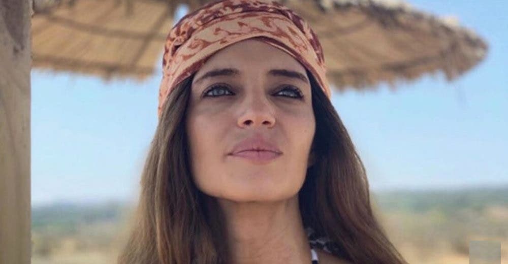 Sara Carbonero preocupa a sus seguidores al publicar fotos suyas en bikini al natural