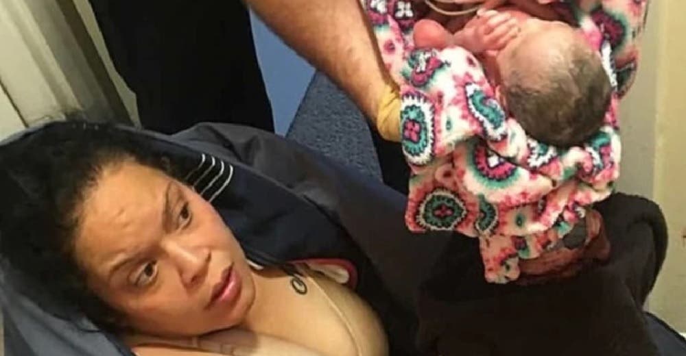 Le dijeron que no podía tener hijos pero un dolor estomacal reveló que estaba dando a luz Le dijeron que no podía tener hijos pero un dolor estomacal reveló que estaba dando a luz