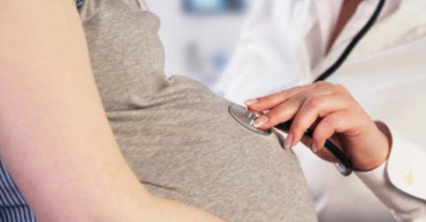 Un médico opera a la paciente equivocada y le interrumpe el embarazo
