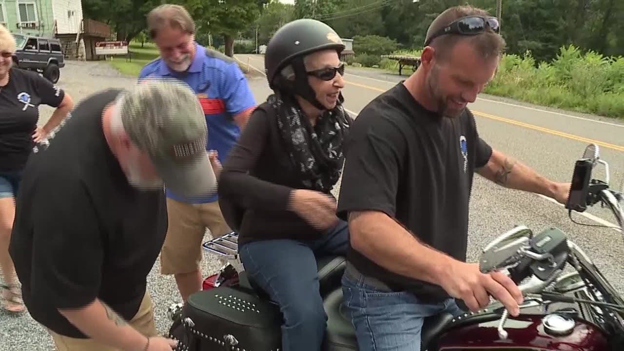 La abuela de 85 años que cumple su sueño de viajar en moto con su nieto emociona las redes La abuela de 85 años que cumple su sueño de viajar en moto con su nieto emociona las redes