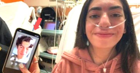 No pudo asistir al concierto de su cantante favorito y recibió su llamada en el hospital