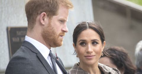 «Perdí a mi madre por lo mismo» – Harry denuncia la insufrible persecución que sufre Meghan