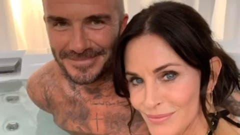 Salen a la luz las polémicas fotografías de David Beckham y Courtney Cox juntos en un jacuzzi