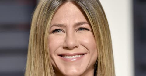 Jennifer Aniston cuenta que toma un vaso de vinagre en ayunas porque se niega a operarse