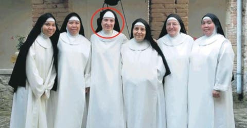 Cierran un convento porque la Madre Superiora se enamora y comienza una relación