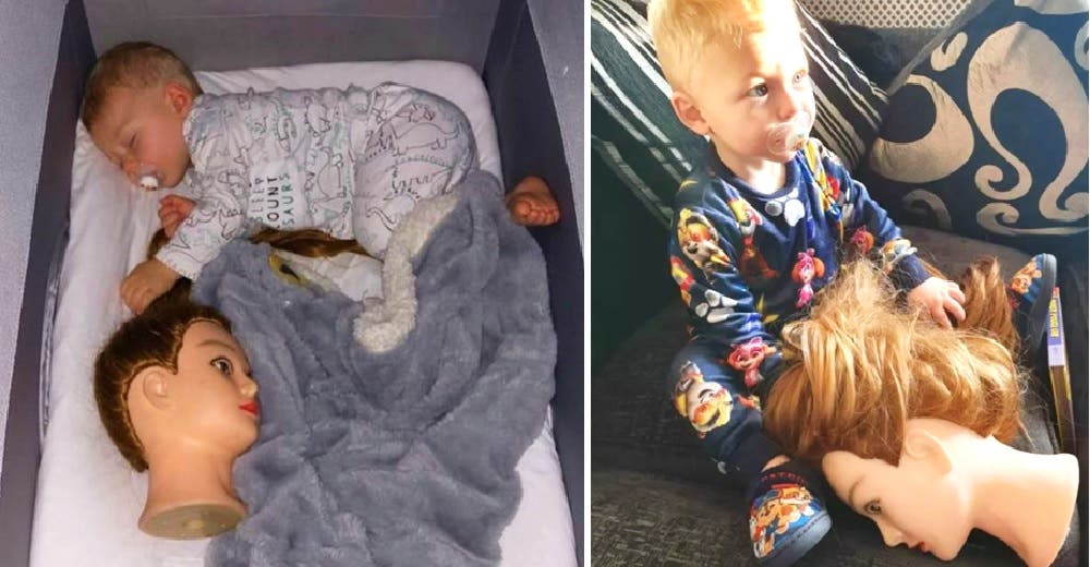 Lo único que consuela a su bebé de 14 meses es la cabeza de un maniquí que lleva a todos lados Lo único que consuela a su bebé de 14 meses es la cabeza de un maniquí que lleva a todos lados