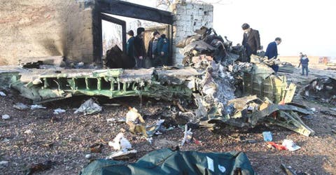 Mueren los 176 pasajeros del avión que se estrelló esta madrugada