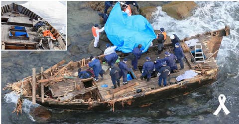 Autoridades investigan el barco fantasma con cabezas y esqueletos humanos que arribó a la costa