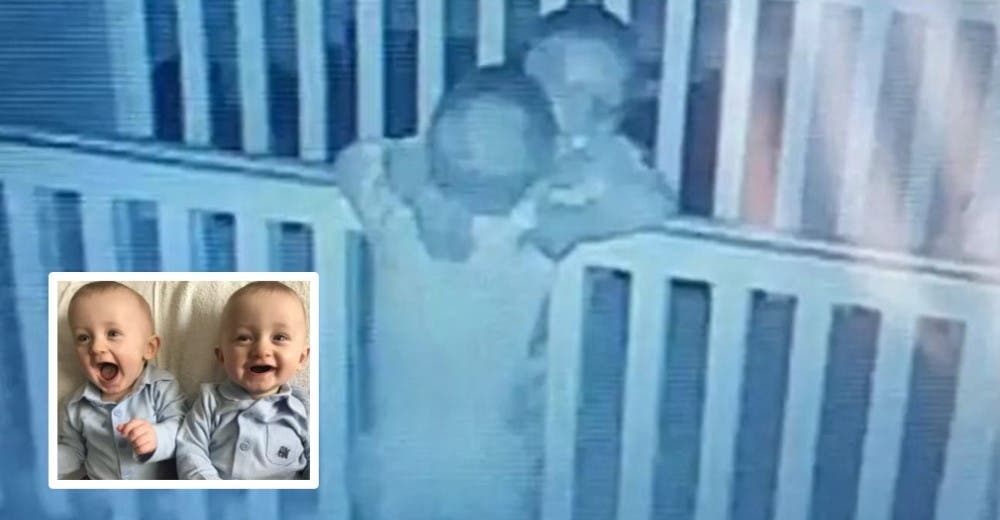 La madre de estos gemelos se queda desconcertada al ver lo que hacían solos en su habitación La madre de estos gemelos se queda desconcertada al ver lo que hacían solos en su habitación