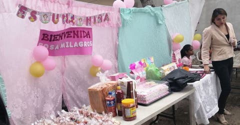 «Nadie ha llegado»– Acude a las redes para pedir ayuda desde el Baby Shower de su tía