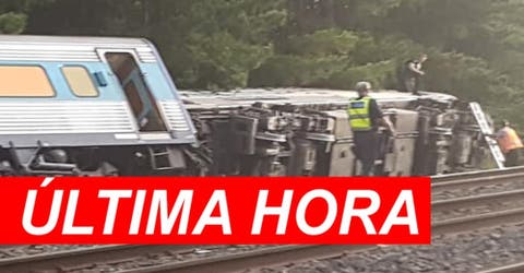 Mueren 2 personas tras el volcamiento de un tren con 160 pasajeros a bordo