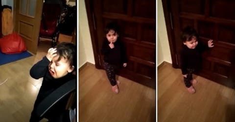 “¡A la calle!” – Difunde el vídeo de su hija suplicándole que la saque de casa en la cuarentena