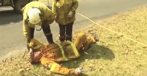 Un bombero denuncia que fue despedido tras arriesgar su vida para salvar a otros