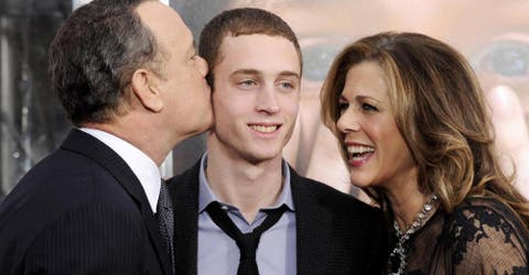 El hijo de Tom Hanks y Rita Wilson informa sobre el estado de salud de la pareja con coronavirus
