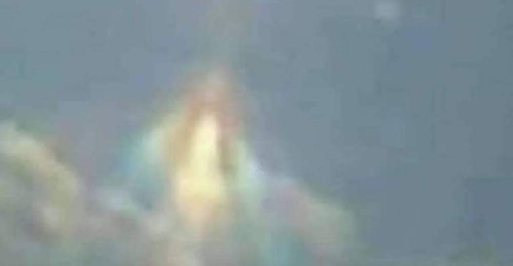 Aseguran que la Virgen María apareció en el cielo de su ciudad para protegerlos del coronavirus Aseguran que la Virgen María apareció en el cielo de su ciudad para protegerlos del coronavirus