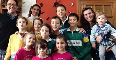 En una familia con 11 hijos todos padecen COVID-19 y cuentan cómo luchan contra el virus