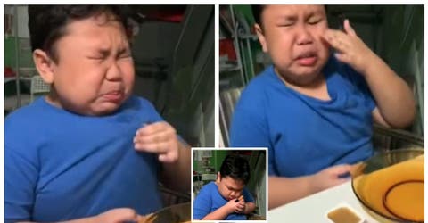La emoción de un niño autista que rompe en llanto al comer tras meses de confinamiento