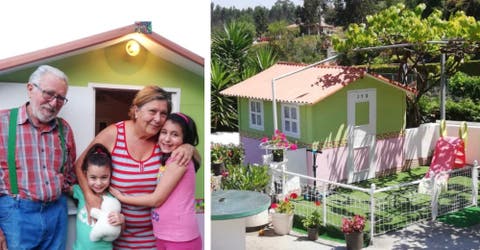 Abuelos pasan horas construyendo con sus manos el «chalet» de los sueños para sus nietas