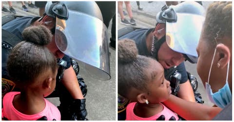 Un policía le responde a una niña de 5 años que llora aterrada en una protesta por George Floyd