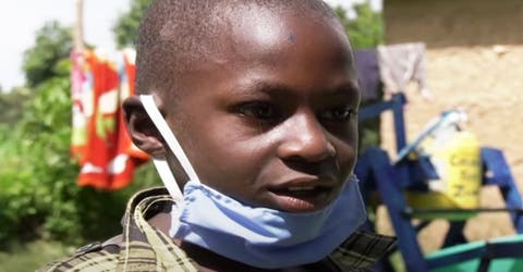 Niño de 9 años recibe el mayor premio nacional por su invento que evitará el contagio del virus