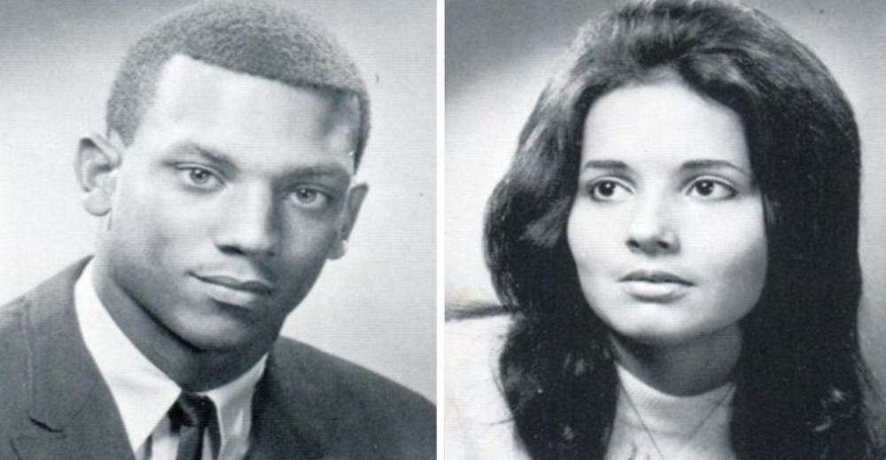 Una pareja separada injustamente se reencuentra 45 años después para amarse por siempre