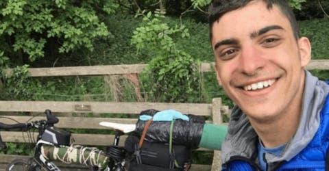 Viaja durante 7 semanas en bicicleta para reencontrarse con su familia – «No había otra manera»