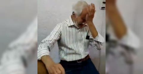 Un humilde trabajador de 89 años llora desconsolado porque se negaron a ayudarlo