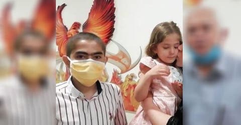 Su hermanita de 3 años le salva la vida devolviéndoles la esperanza a sus padres
