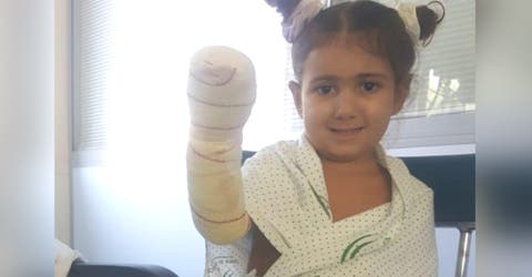 Piden ayuda en las redes para que su hija de 4 años pueda conservar sus 4 extremidades