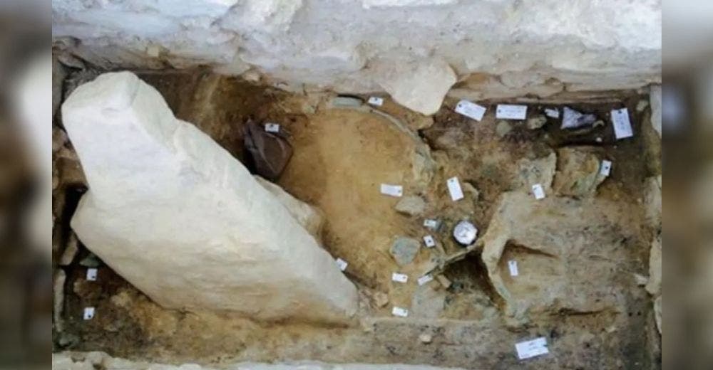 Abren una tumba del año 1.500 a.C y terminan completamente desconcertados