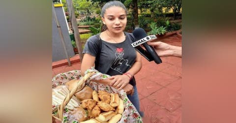 «Mi sueño es ser profesional» – Vende comida en las calles para poder pagar sus estudios