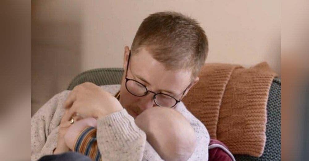 Queda embarazado y tras dar a luz a su hijo la justicia se niega a reconocerlo como el padre Queda embarazado y tras dar a luz a su hijo la justicia se niega a reconocerlo como el padre