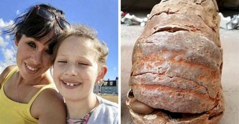 Una mujer y su hija de 8 años casi mueren porque el fósil que hallaron en la playa explotó