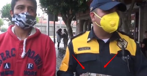 Graban a un policía tras encontrar una mochila con 1.600 dólares de un humilde trabajador