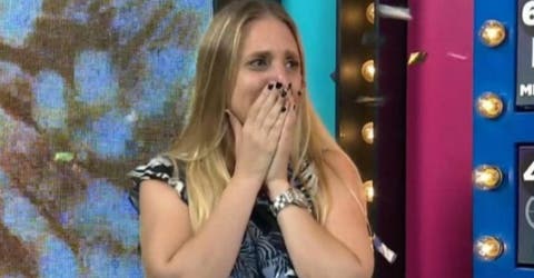 Hacen llorar en un programa de concursos a la humilde madre que perdió su casa