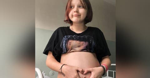 Queda embarazada a los 13 años y gana miles de euros al mes animada por su madre con cáncer