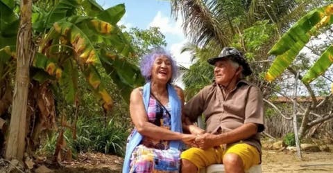 Les prohíben tener una relación amorosa, pero 63 años después se reencuentran para casarse