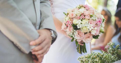Critican a la novia que se negó a usar maquillaje y joyas el día de su boda