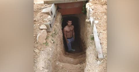 A los 14 años comienza a cavar un pozo y ahora es una «cueva» que tiene todo para vivir