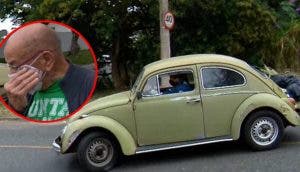 Profesor de 87 años vende su coche «escarabajo» por falta de dinero, sus alumnos se lo regresan